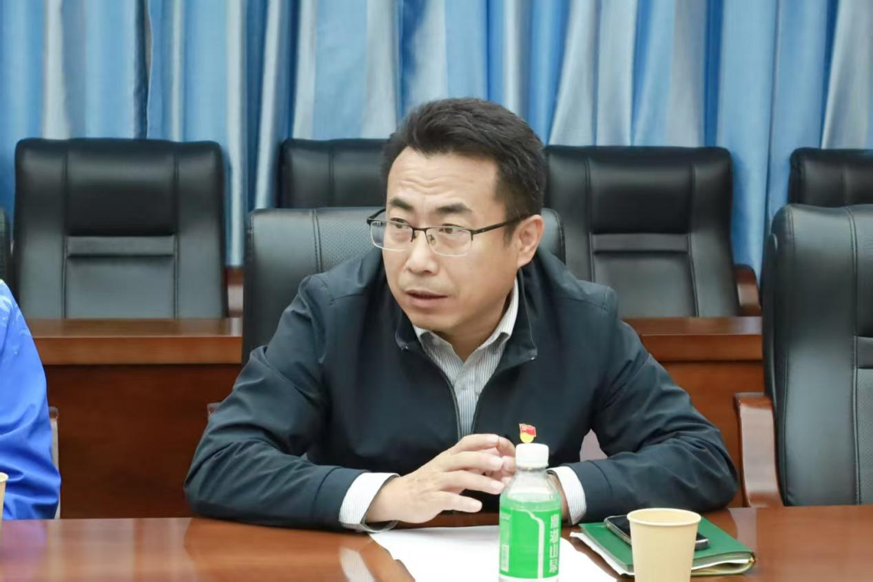 教育信息技术学院召开第三期“教信发展沙龙”暨2024年度党支部书记述职、业务培训会议