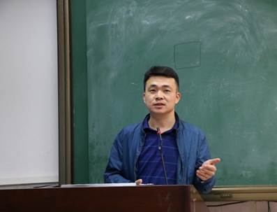 教育信息技术学院举办创新创业周系列讲座《坚持跨过那座桥——stem教育之于科技创新人才培养的关键路径》